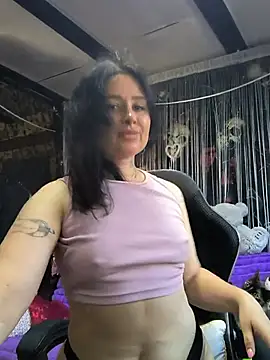 KikiXRed online show from July 26, 2026, 2:35 pm