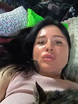 KikiXRed online show from June 20, 2026, 4:34 pm