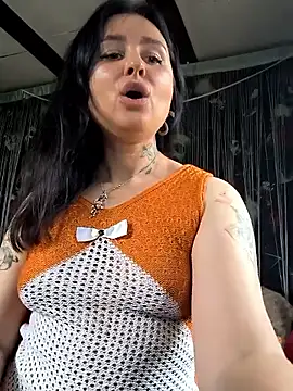 KikiXRed online show from June 15, 2026, 8:36 am