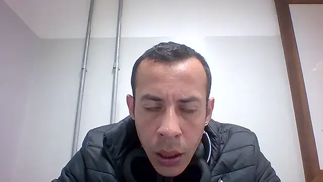 Snapshot of MachoScorpionCaralho chatting on June 25, 2026, 1:38 pm MachoScorpionCaralho online show from June 25, 2026, 1:38 pm