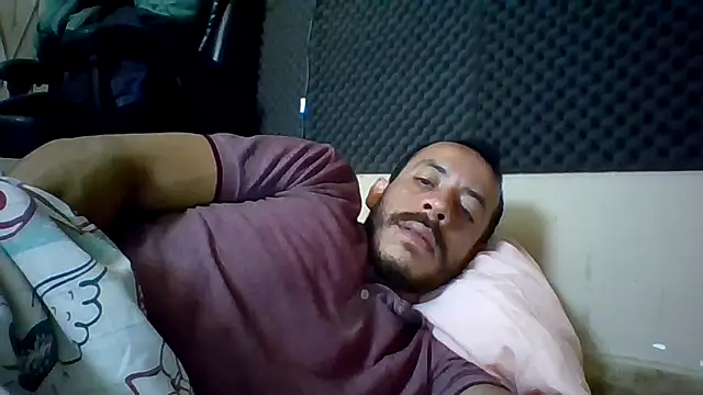 Snapshot of MachoScorpionCaralho chatting on April 28, 2026, 12:20 pm MachoScorpionCaralho online show from April 28, 2026, 12:20 pm