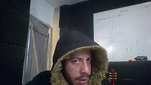Snapshot of MachoScorpionCaralho chatting on July 17, 2026, 10:34 am MachoScorpionCaralho online show from July 17, 2026, 10:34 am
