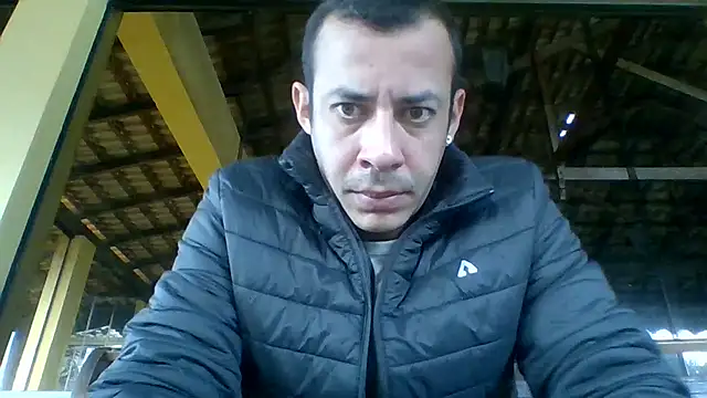 Snapshot of MachoScorpionCaralho chatting on June 27, 2026, 1:39 pm MachoScorpionCaralho online show from June 27, 2026, 1:39 pm