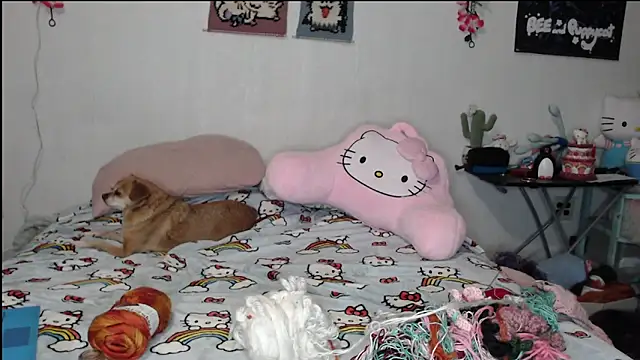 Cupcakecutie449 online show from April 18, 2026, 4:59 am