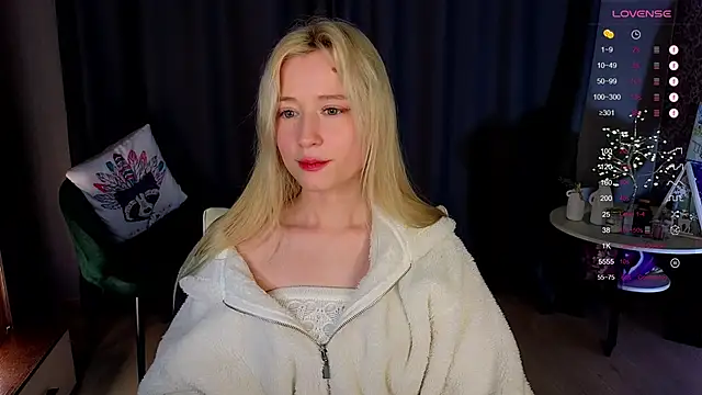 Snapshot of Arveni chatting on January 12, 2025, 12:49 am Arveni online show from January 12, 2025, 12:49 am