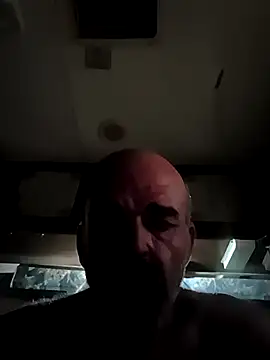 Snapshot of THEFOXNROSE chatting on April 16, 2026, 4:13 am THEFOXNROSE online show from April 16, 2026, 4:13 am