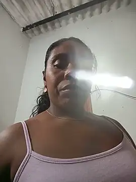 Snapshot of interracia1xx chatting on May 23, 2026, 4:44 am interracia1xx online show from May 23, 2026, 4:44 am