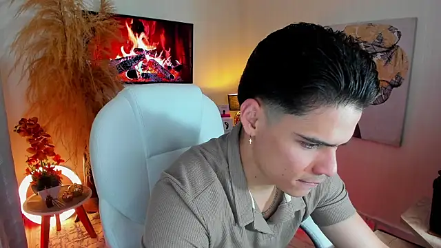Snapshot of Matias_Murrier chatting on September 25, 2025, 12:11 pm Matias Murrier online show from September 25, 2025, 12:11 pm
