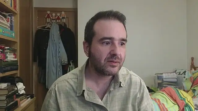curiosillo83 online show from May 19, 2026, 2:35 pm