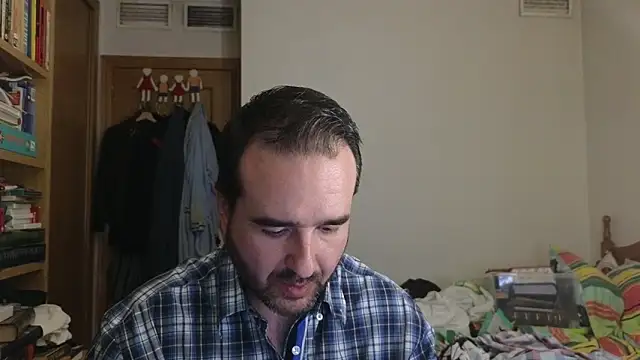 curiosillo83 online show from May 27, 2026, 2:57 pm