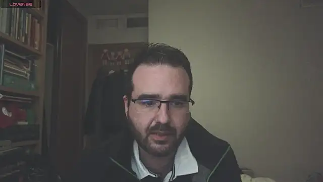 Snapshot of curiosillo83 chatting on March 12, 2025, 3:18 pm curiosillo83 online show from March 12, 2025, 3:18 pm