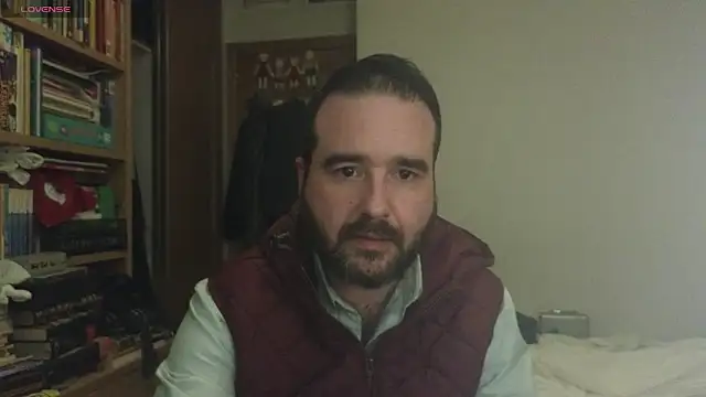 Snapshot of curiosillo83 chatting on March 6, 2025, 3:24 am curiosillo83 online show from March 6, 2025, 3:24 am