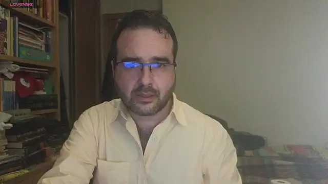 Snapshot of curiosillo83 chatting on March 7, 2025, 11:40 am curiosillo83 online show from March 7, 2025, 11:40 am