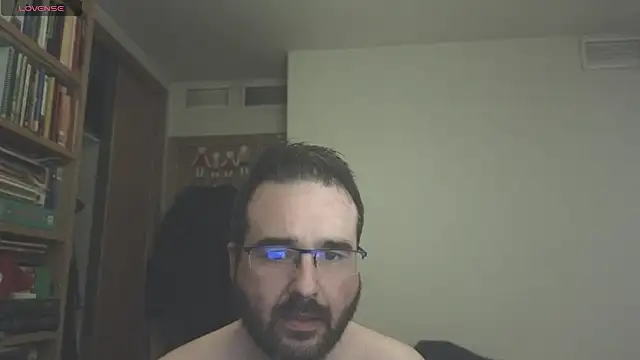 Snapshot of curiosillo83 chatting on March 21, 2025, 2:40 pm curiosillo83 online show from March 21, 2025, 2:40 pm