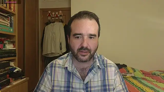 Snapshot of curiosillo83 chatting on September 30, 2025, 2:12 pm curiosillo83 online show from September 30, 2025, 2:12 pm