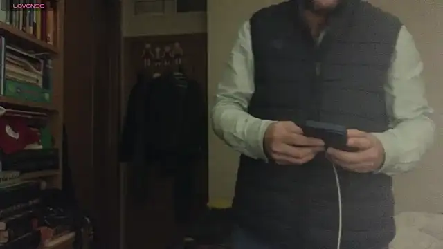 Snapshot of curiosillo83 chatting on March 11, 2025, 7:25 pm curiosillo83 online show from March 11, 2025, 7:25 pm