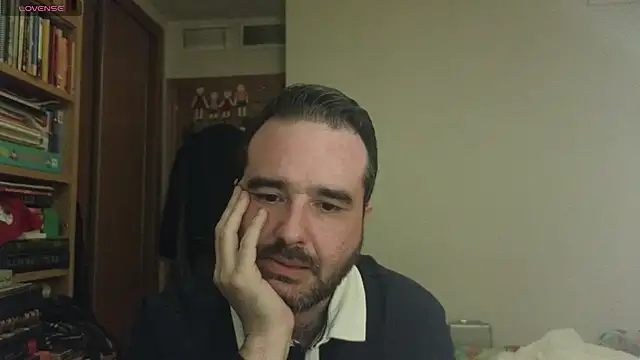 Snapshot of curiosillo83 chatting on March 14, 2025, 8:06 pm curiosillo83 online show from March 14, 2025, 8:06 pm