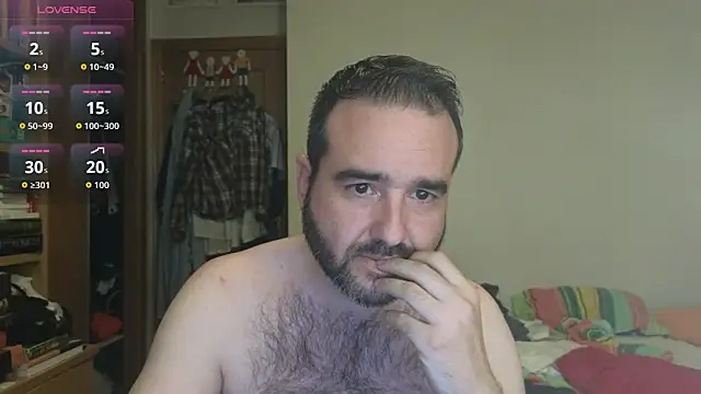 Snapshot of curiosillo83 chatting on October 9, 2025, 1:44 pm curiosillo83 online show from October 9, 2025, 1:44 pm