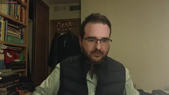 Snapshot of curiosillo83 chatting on March 10, 2025, 10:24 pm curiosillo83 online show from March 10, 2025, 10:24 pm