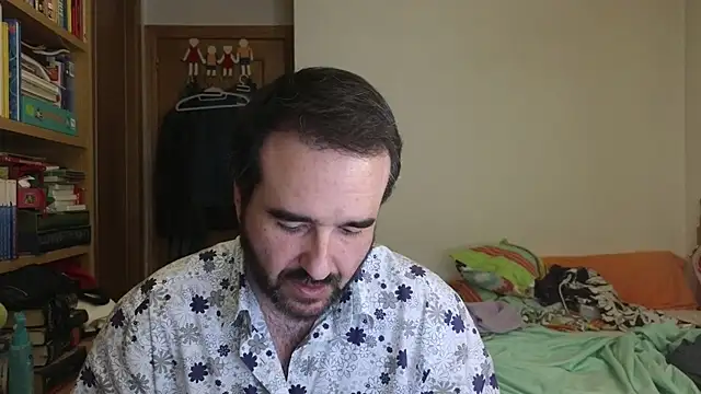 curiosillo83 online show from July 6, 2026, 2:24 pm