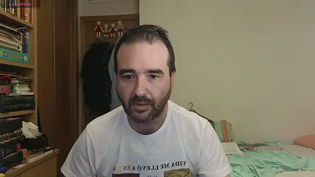 Snapshot of curiosillo83 chatting on September 14, 2025, 3:12 pm curiosillo83 online show from September 14, 2025, 3:12 pm