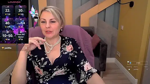 Snapshot of Candy_Long chatting on October 30, 2025, 7:17 am Candy Long online show from October 30, 2025, 7:17 am