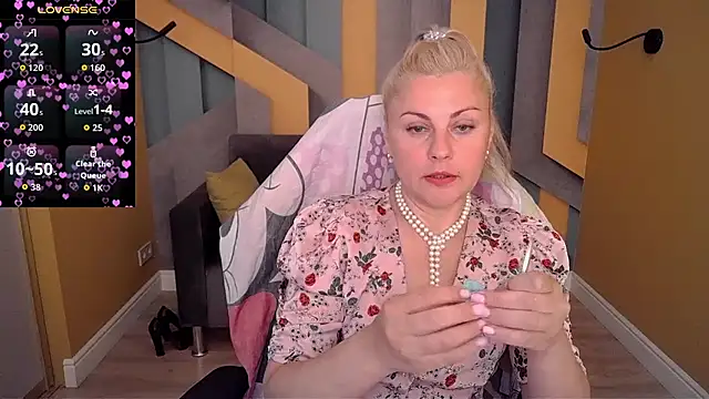Candy Long online show from July 16, 2026, 6:54 am