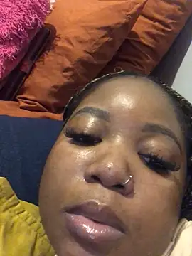 Sexypresh302 online show from May 13, 2026, 7:32 pm
