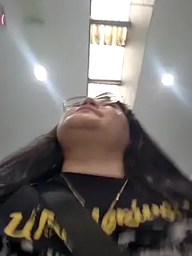 Sakura 0505 online show from March 15, 2026, 6:26 pm