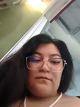 Sakura 0505 online show from April 10, 2026, 9:00 pm