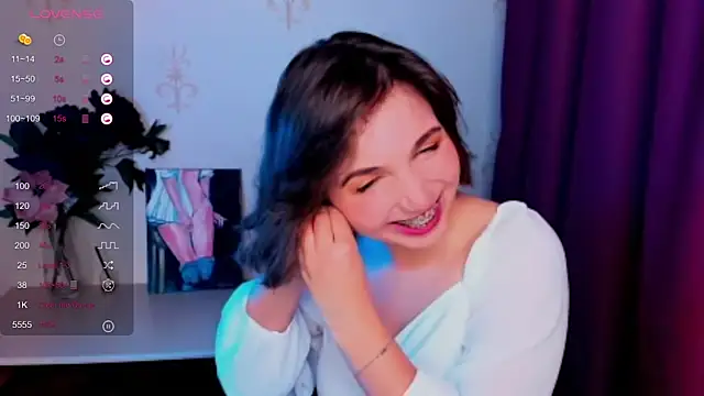 KindHazelHere  online show from October 21, 2025, 8:25 am