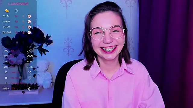 KindHazelHere  online show from March 8, 2026, 3:32 am