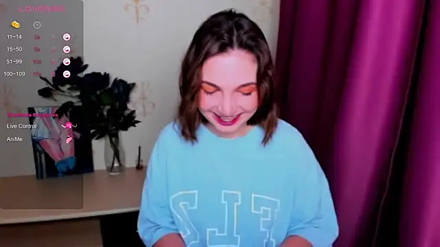 KindHazelHere  online show from September 13, 2025, 8:42 pm