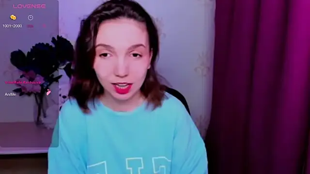 Snapshot of KindHazelHere_ chatting on May 21, 2026, 1:14 am KindHazelHere online show from May 21, 2026, 1:14 am