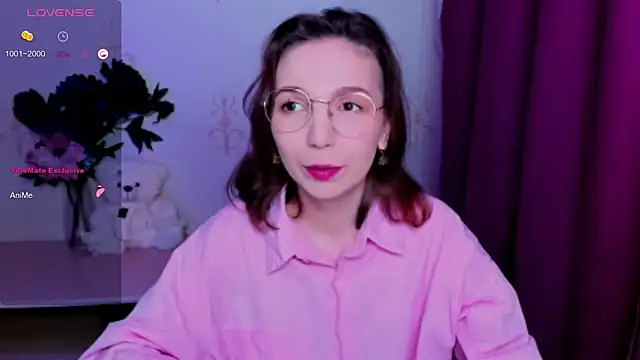 Snapshot of KindHazelHere_ chatting on May 30, 2026, 9:20 pm KindHazelHere online show from May 30, 2026, 9:20 pm