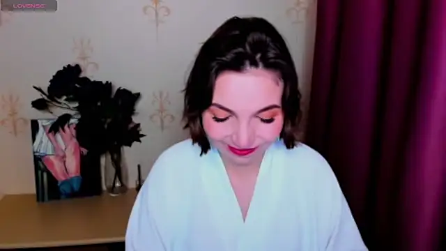 KindHazelHere  online show from September 27, 2025, 8:15 pm