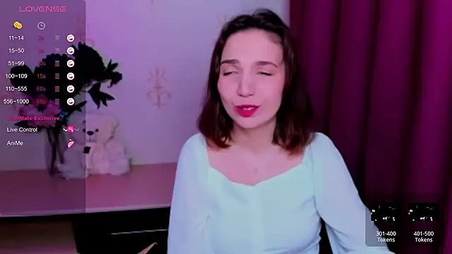 Snapshot of KindHazelHere_ chatting on May 16, 2026, 1:48 am KindHazelHere online show from May 16, 2026, 1:48 am
