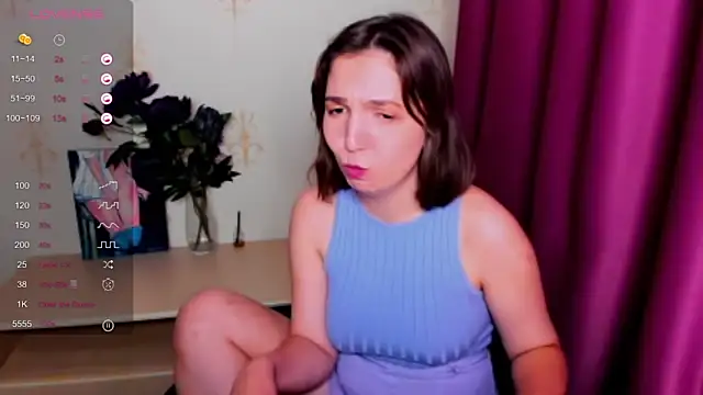 KindHazelHere  online show from September 15, 2025, 8:37 am