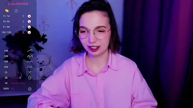 KindHazelHere  online show from November 21, 2025, 7:35 pm