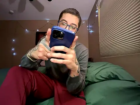 Bwcjoshbanks online show from November 24, 2025, 3:17 am