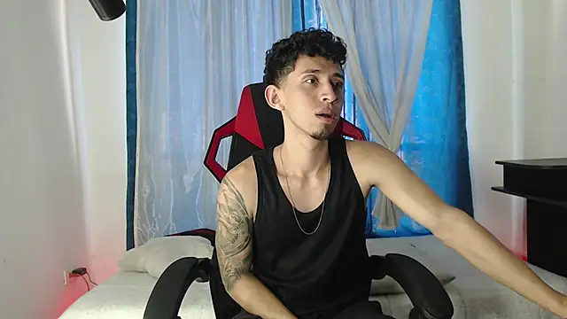 Snapshot of stevenSEX123 chatting on November 15, 2025, 7:18 pm stevenSEX123 online show from November 15, 2025, 7:18 pm