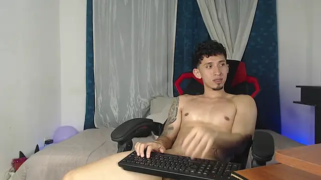 Snapshot of stevenSEX123 chatting on October 10, 2025, 6:03 am stevenSEX123 online show from October 10, 2025, 6:03 am