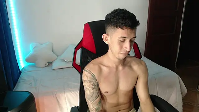 Snapshot of stevenSEX123 chatting on February 9, 2025, 1:22 am stevenSEX123 online show from February 9, 2025, 1:22 am