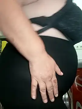 eroticjessitop online show from April 8, 2026, 5:25 pm