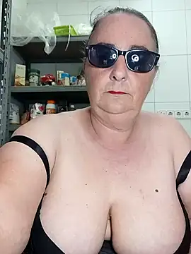 eroticjessitop online show from June 25, 2026, 4:45 pm
