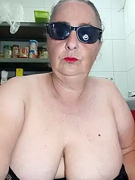 Snapshot of eroticjessitop chatting on May 5, 2026, 5:05 pm eroticjessitop online show from May 5, 2026, 5:05 pm