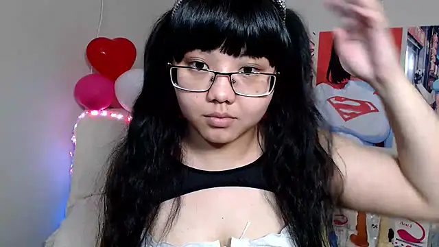 Snapshot of Moertomlly chatting on March 18, 2025, 3:02 am Moertomlly online show from March 18, 2025, 3:02 am