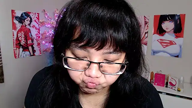 Snapshot of Moertomlly chatting on September 20, 2025, 4:28 am Moertomlly online show from September 20, 2025, 4:28 am