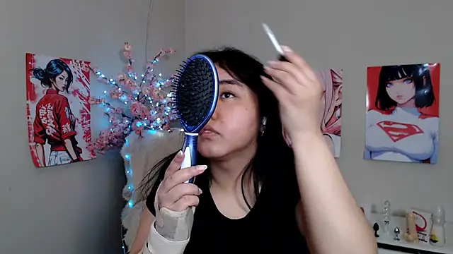 Snapshot of Moertomlly chatting on December 2, 2025, 5:42 am Moertomlly online show from December 2, 2025, 5:42 am