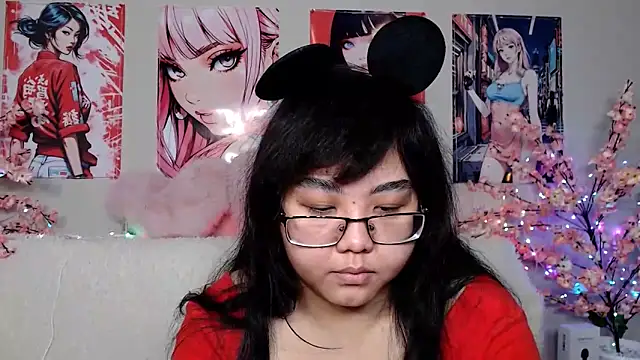 Snapshot of Moertomlly chatting on February 21, 2026, 5:31 am Moertomlly online show from February 21, 2026, 5:31 am